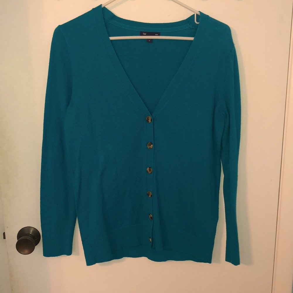 GAP Women’s Medium Button Front V-Neck Long Sleeve Cardigan